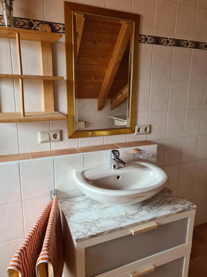 Ferienwohnung Helga Thalmassing  Exteriör bild